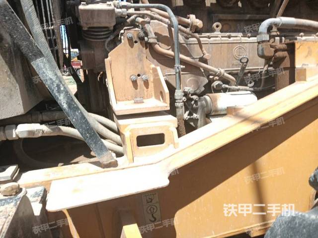 發(fā)動(dòng)機(jī)左側(cè)(整機(jī)外觀及大件) 發(fā)動(dòng)機(jī)左側(cè)(整機(jī)外觀及大件)