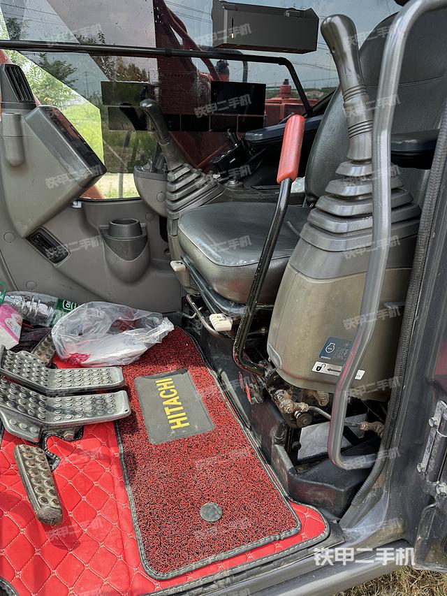 驾驶室整体（整机外观）