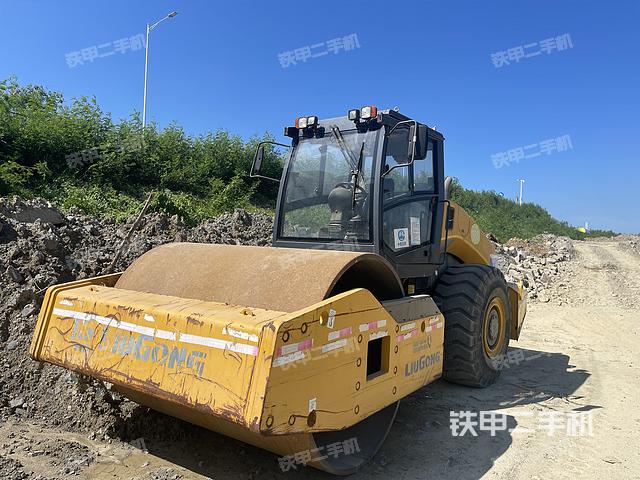 柳工CLG6122E压路机