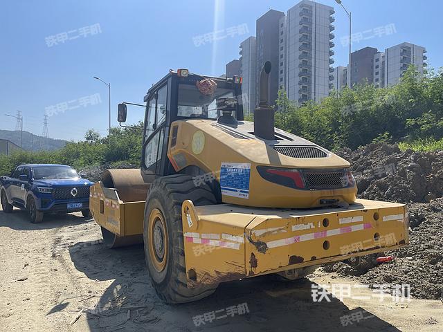 整機(jī)左側(cè)(設(shè)備外觀及核心部件) 整機(jī)左側(cè)(設(shè)備外觀及核心部件)