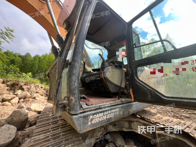 駕駛室整體(整機(jī)外觀) 駕駛室整體(整機(jī)外觀)