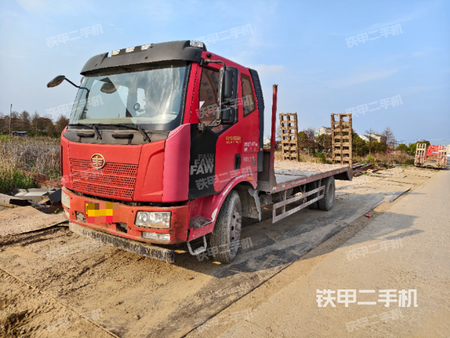 一汽解放4X2平板运输车