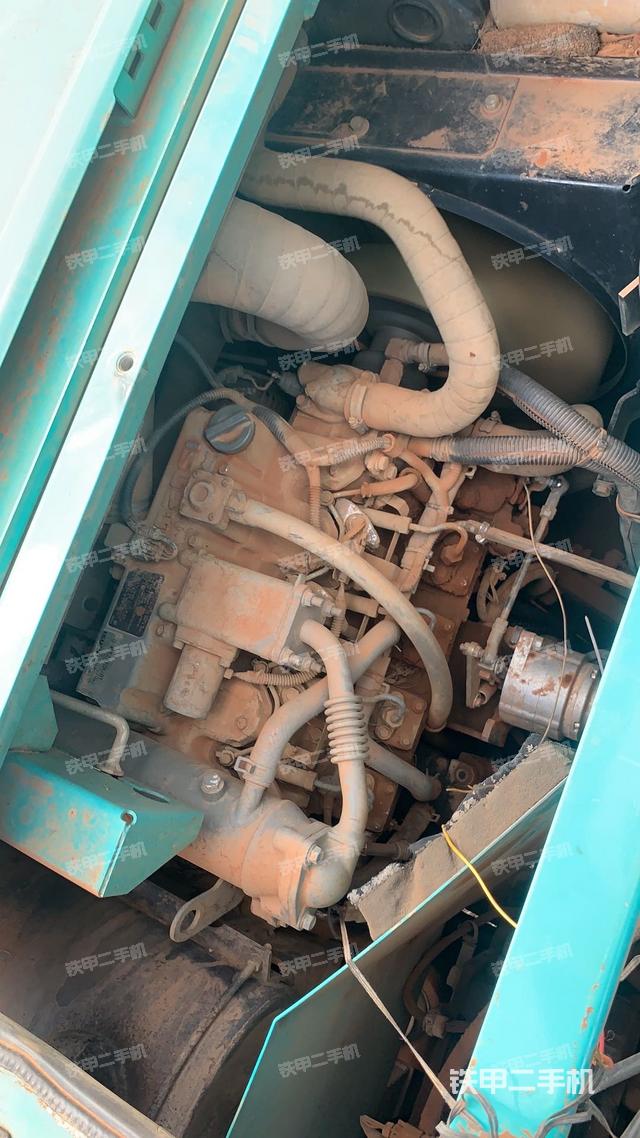 發(fā)動機整體俯視(整機外觀) 發(fā)動機整體俯視(整機外觀)