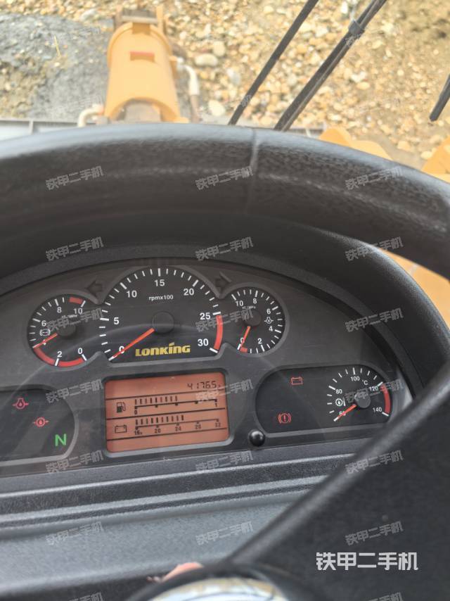 駕駛室操作臺(整機外觀及大件) 駕駛室操作臺(整機外觀及大件)