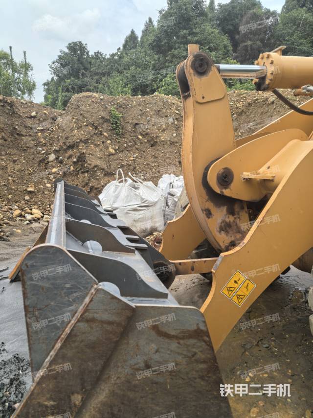 工作裝置整體(整機外觀及大件) 工作裝置整體(整機外觀及大件)