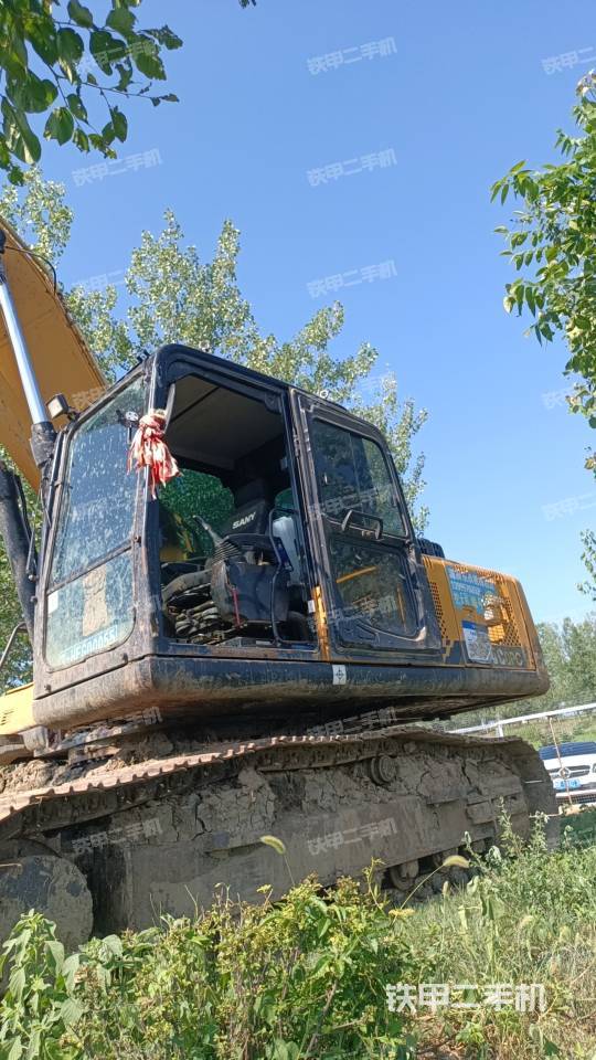 駕駛室整體（整機外觀）