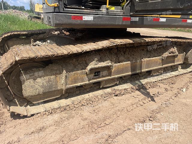 单侧履带整体（整机外观）