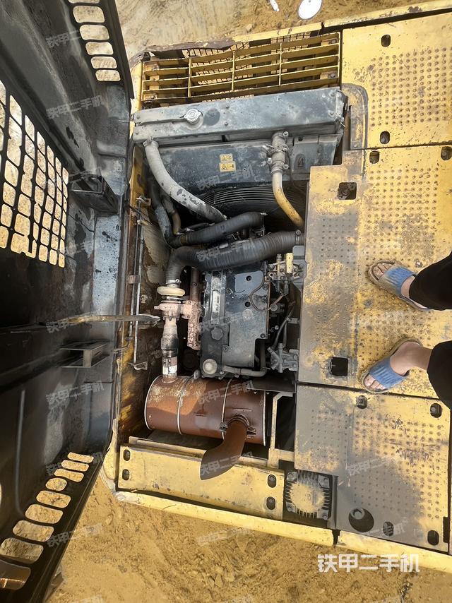 发动机整体俯视(整机外观) 发动机整体俯视(整机外观)