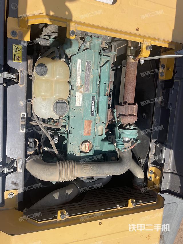 发动机整体俯视（整机外观）