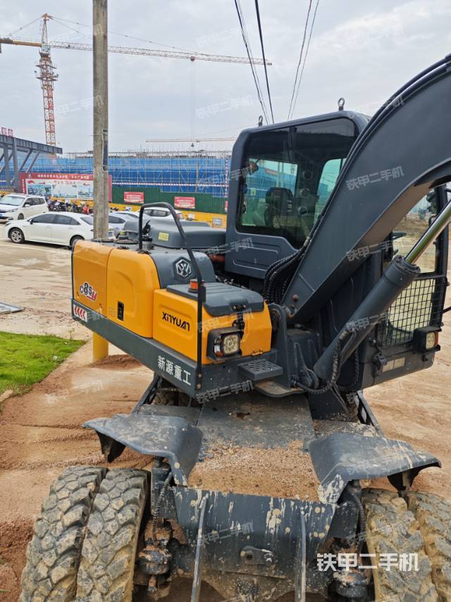 驾驶室整体（整机外观）