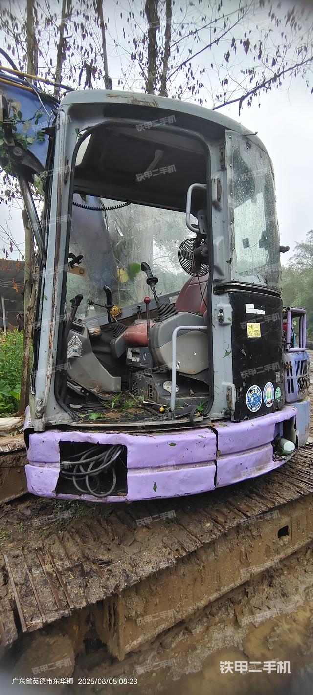 驾驶室整体（整机外观）