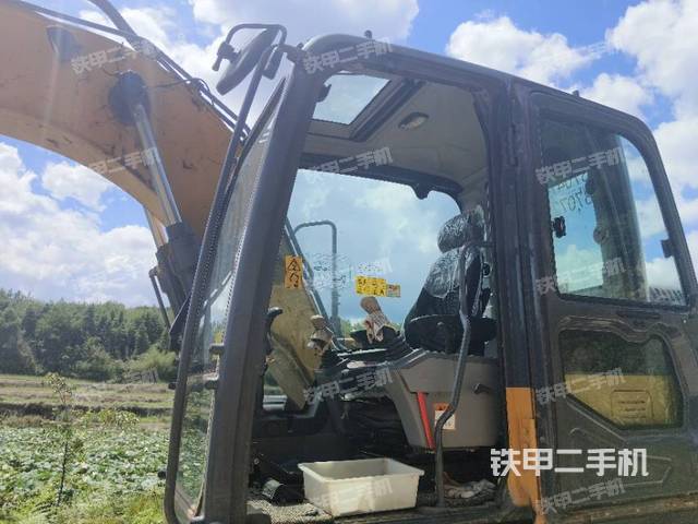 驾驶室整体（整机外观）