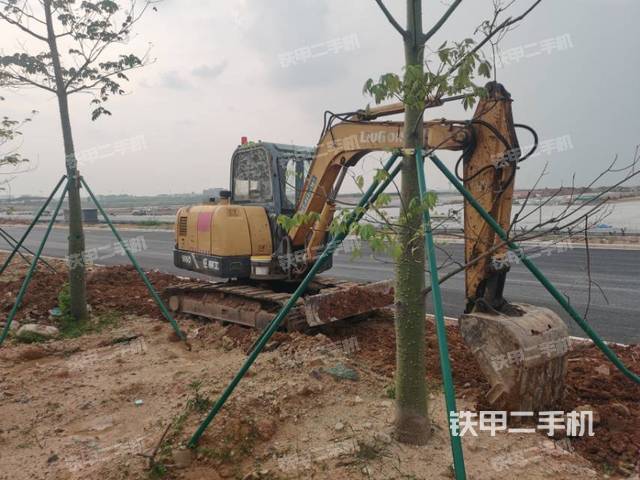 柳工CLG906D挖掘机