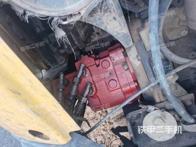 驾驶室顶部（整机外观）