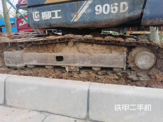 单侧履带整体（整机外观）