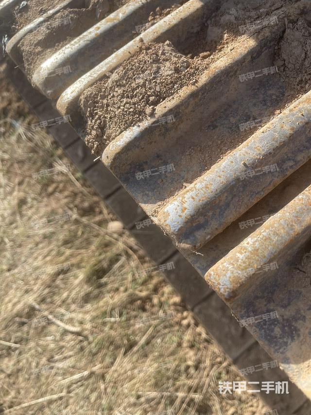 單側(cè)履帶整體（整機(jī)外觀）