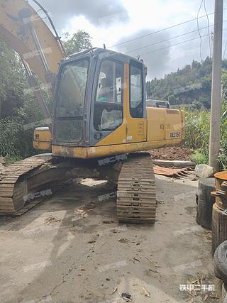 徐工XE215C挖掘机实拍图片