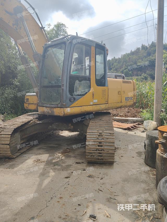 徐工XE215C挖掘機(jī)