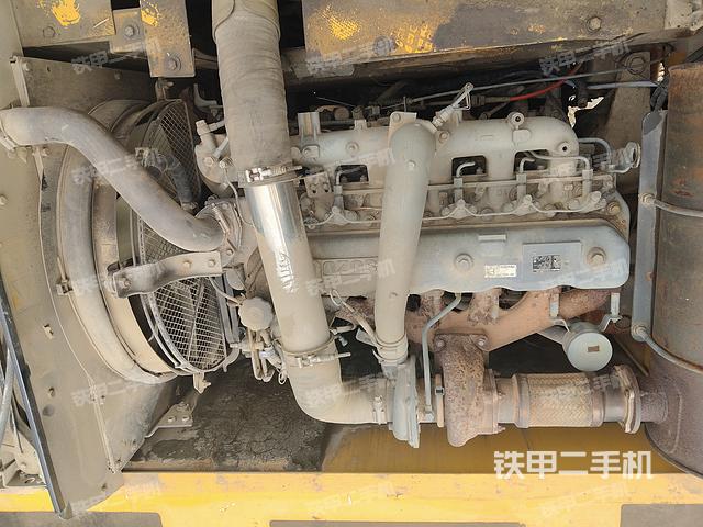 發(fā)動機整體俯視(整機外觀) 發(fā)動機整體俯視(整機外觀)