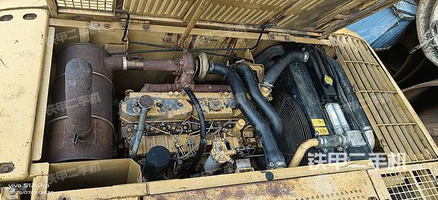 發(fā)動機整體俯視(整機外觀) 發(fā)動機整體俯視(整機外觀)