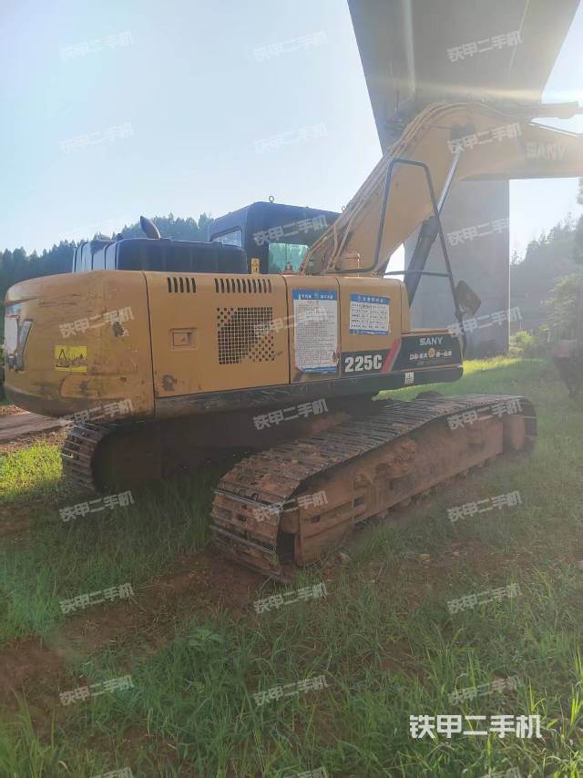 整機(jī)右后45°(整機(jī)外觀) 整機(jī)右后45°(整機(jī)外觀)