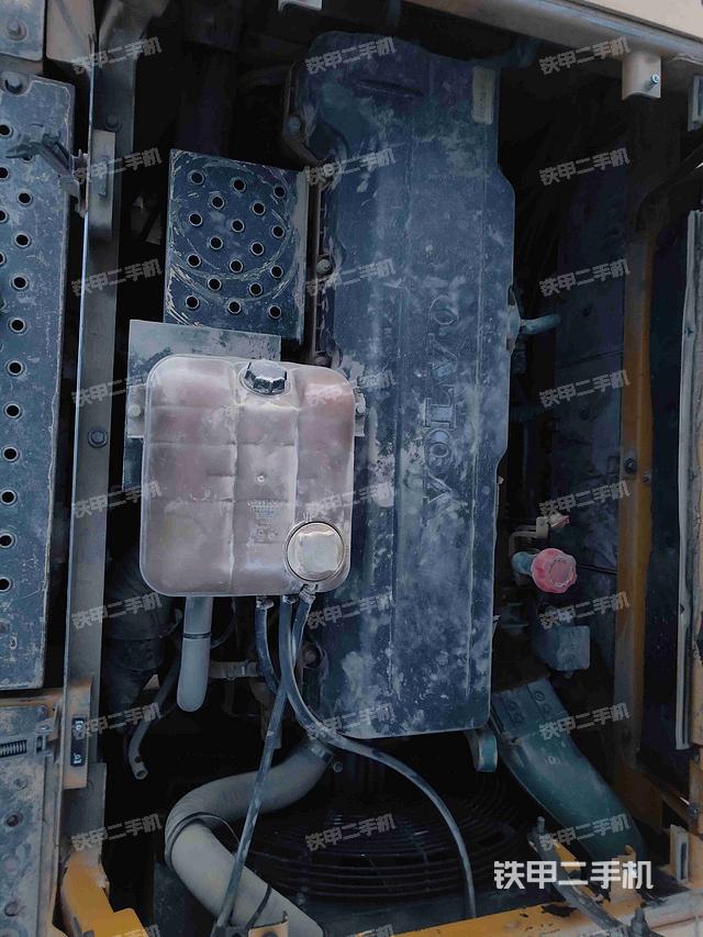 發(fā)動(dòng)機(jī)整體俯視(整機(jī)外觀) 發(fā)動(dòng)機(jī)整體俯視(整機(jī)外觀)