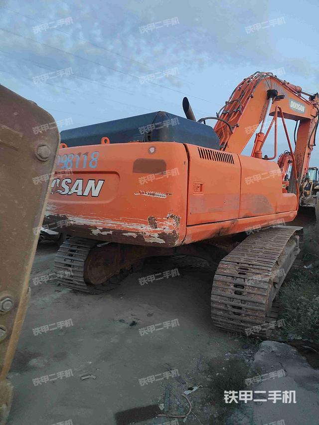 整機右后45°(整機外觀) 整機右后45°(整機外觀)