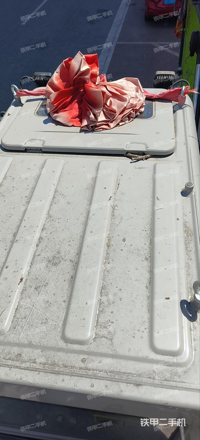 駕駛室頂部（整機(jī)外觀）