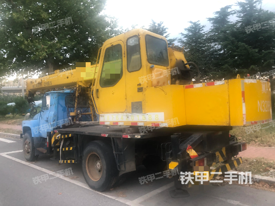 整機(jī)右后45°(設(shè)備外觀及核心部件) 整機(jī)右后45°(設(shè)備外觀及核心部件)