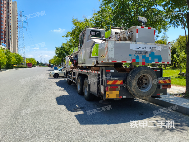 整机左侧（设备外观及核心部件）