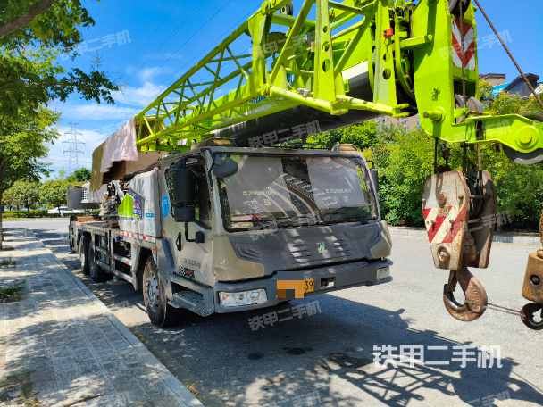 整机右侧（设备外观及核心部件）