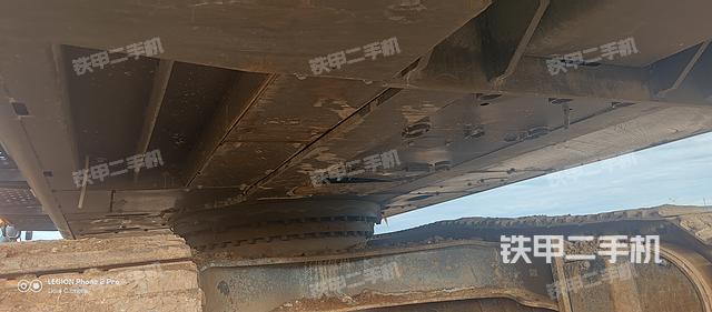 驾驶室顶部（整机外观）