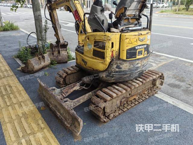 整机右后45°(整机外观) 整机右后45°(整机外观)