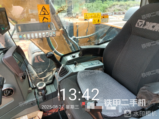 驾驶室整体（整机外观）