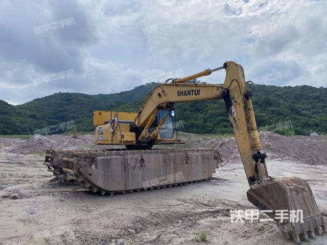 山推SE210W挖掘机