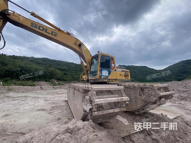 整机右后45°（整机外观）