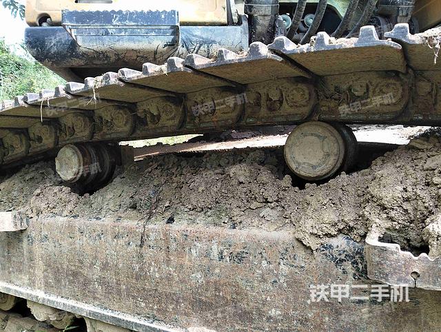 單側(cè)履帶整體（整機(jī)外觀）