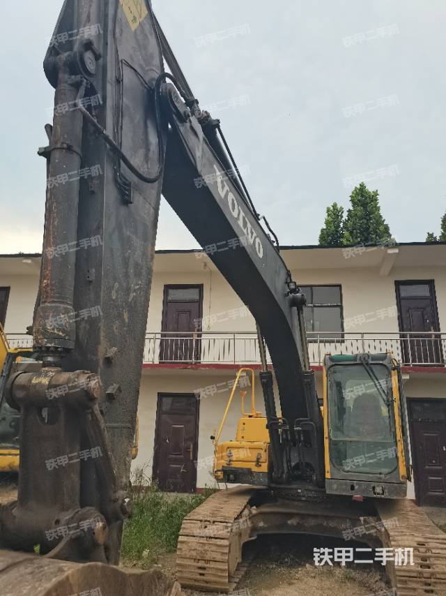 沃尔沃EC210BLC挖掘机