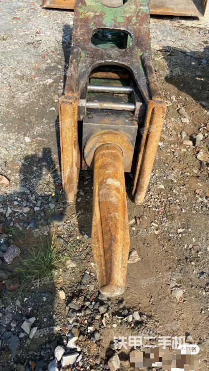 整機右側(設備外觀及核心部件) 整機右側(設備外觀及核心部件)