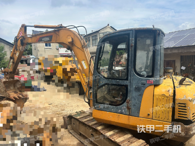 雷沃重工FR60挖掘機(jī)
