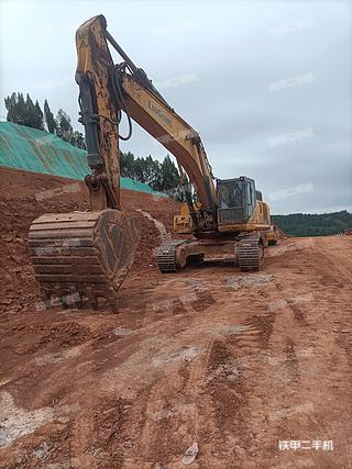 成都柳工CLG948E挖掘机实拍图片