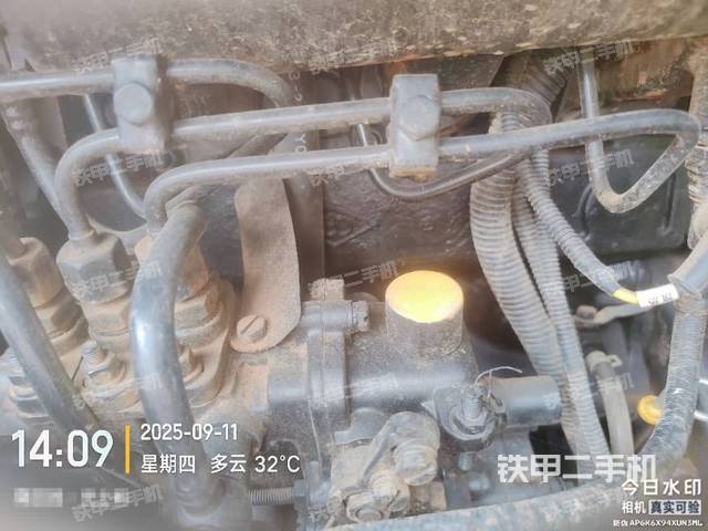 發(fā)動機整體俯視(整機外觀) 發(fā)動機整體俯視(整機外觀)