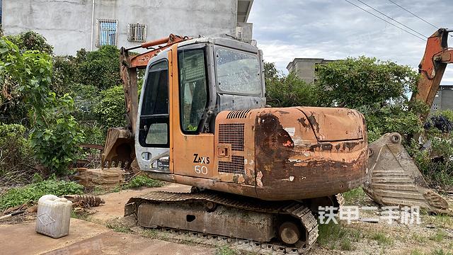 整機(jī)右后45°(整機(jī)外觀) 整機(jī)右后45°(整機(jī)外觀)