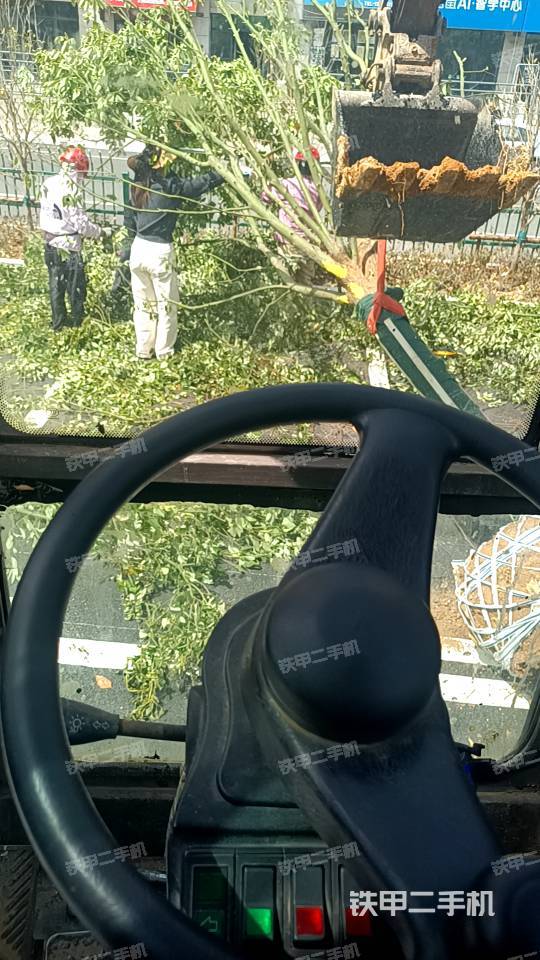 驾驶室整体（整机外观）