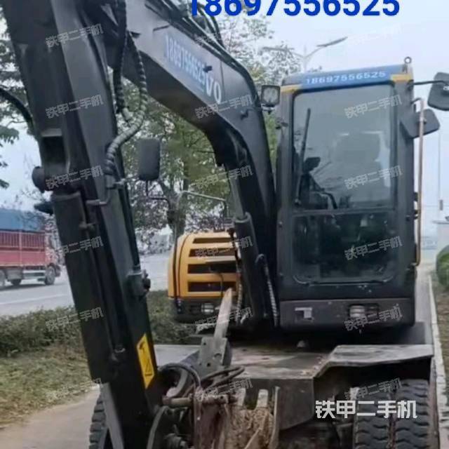 驾驶室顶部（整机外观）