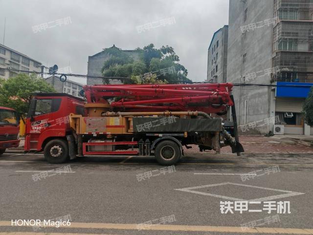 整機左側（設備外觀及核心部件）