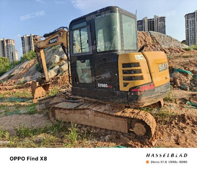 整機(jī)右后45°(整機(jī)外觀) 整機(jī)右后45°(整機(jī)外觀)