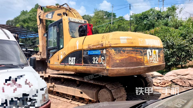 左后45(整機(jī)外觀) 左后45(整機(jī)外觀)