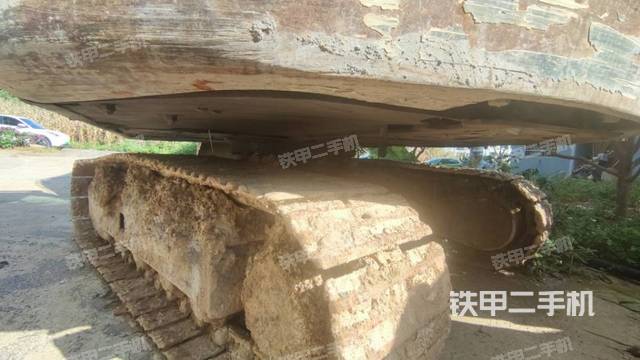 單側(cè)履帶整體（整機(jī)外觀）