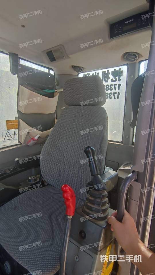 駕駛室整體（整機(jī)外觀）